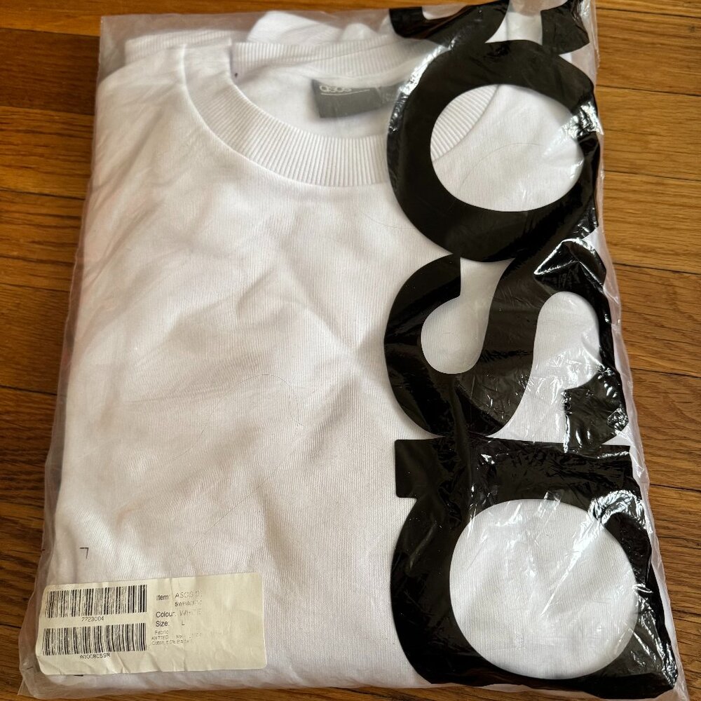 ASOS DESIGN Oversized Sweatshirt White Size L NWT